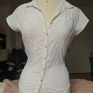 White Women's Short-Sleeve Button-Front Shirt 🤍